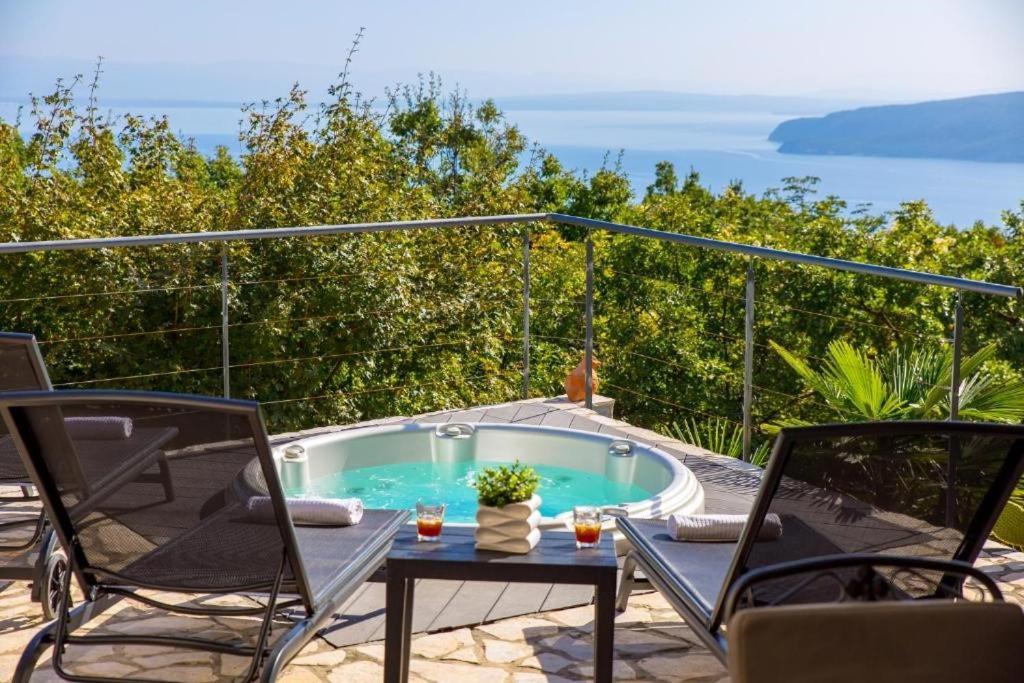 Villa Surina Мошценице Екстериор снимка